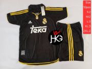 تصویر  کیت رئال مادرید 2000