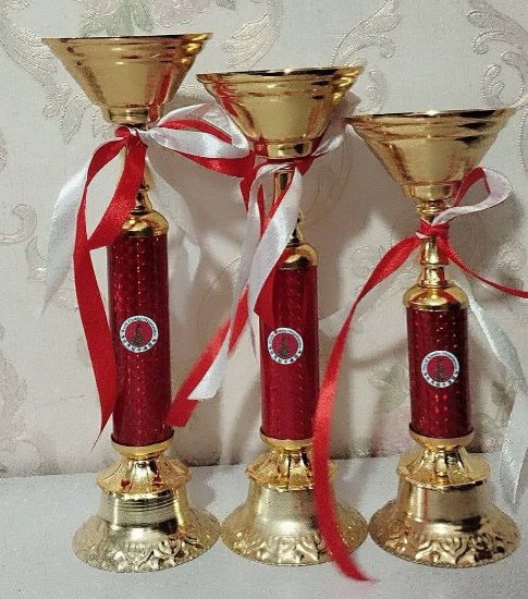 تصویر  کاپ قهرمانی (جام) لاله